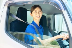 配送　女性ドライバー
